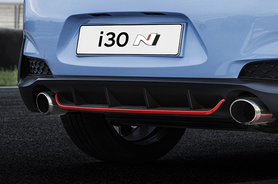 Sporty rear bumper