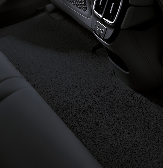 detail legroom photo of IONIQ 6