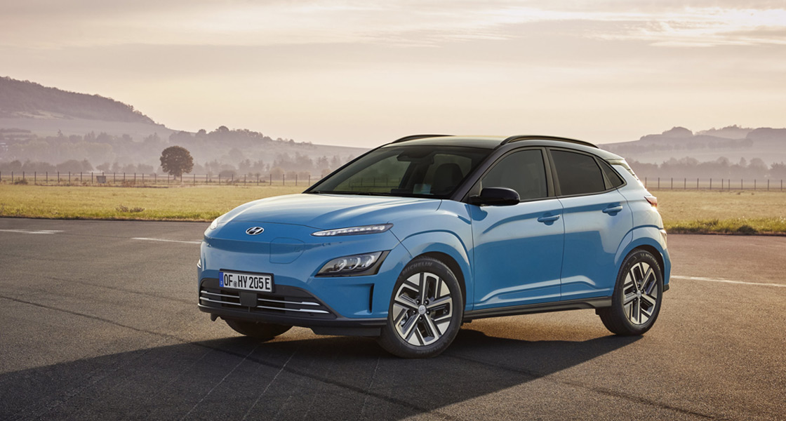 Hyundai KONA electric - Flowing aerodynamic design | The clean, flowing front end is like nothing else on the road. The unique closed grille sets the tone for sleek lines that provide optimal aerodynamics.