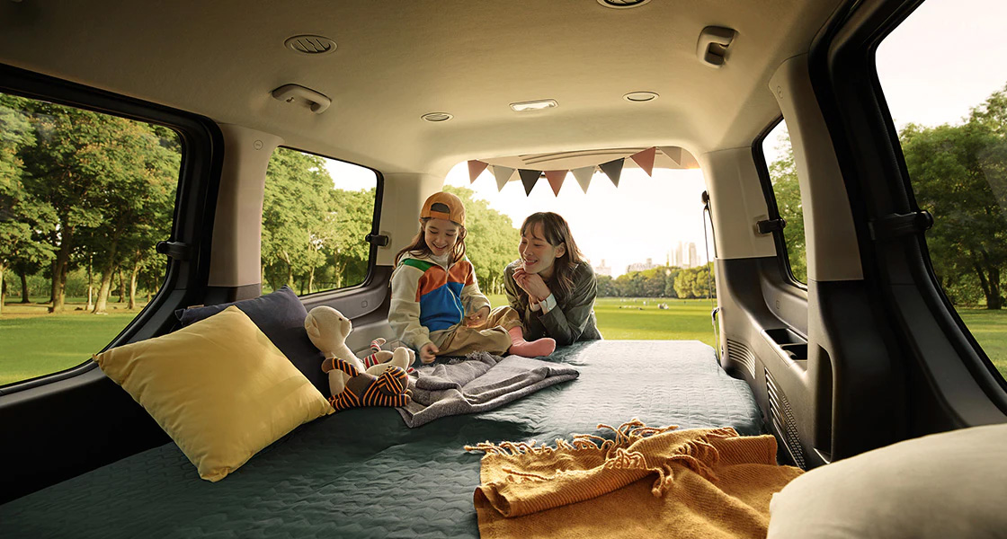 Staria 10 Seater - Interior - Full Flat Seats